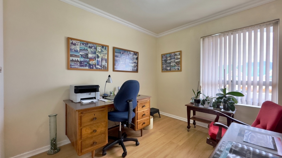 4 Bedroom Property for Sale in Greenways Golf Estate Western Cape